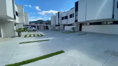 Casa para venda no bairro Rio Pequeno em Camboriú Casa para venda no bairro Rio Pequeno em Camboriú