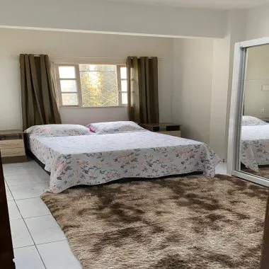 Casa com 2 andares à venda no Monte Alegre em Camboriú Casa com 2 andares à venda no Monte Alegre em Camboriú