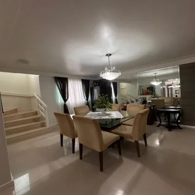 Triplex mobiliado à venda em Balneário Camboriú Triplex mobiliado à venda em Balneário Camboriú