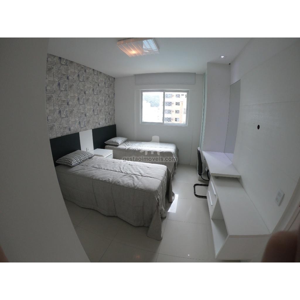 Apartamento para alugar com 3 quartos, 130m² - Foto 13