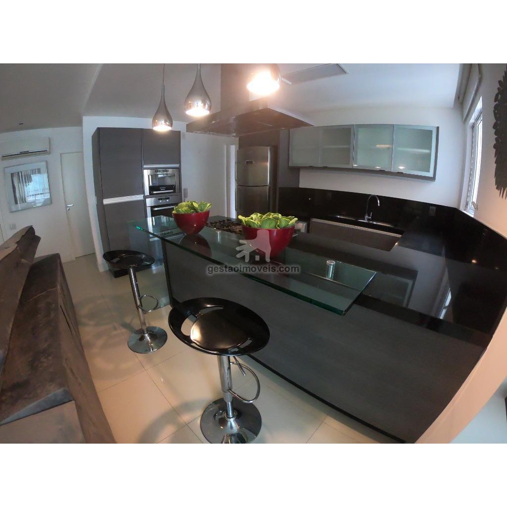 Apartamento para alugar com 3 quartos, 130m² - Foto 4