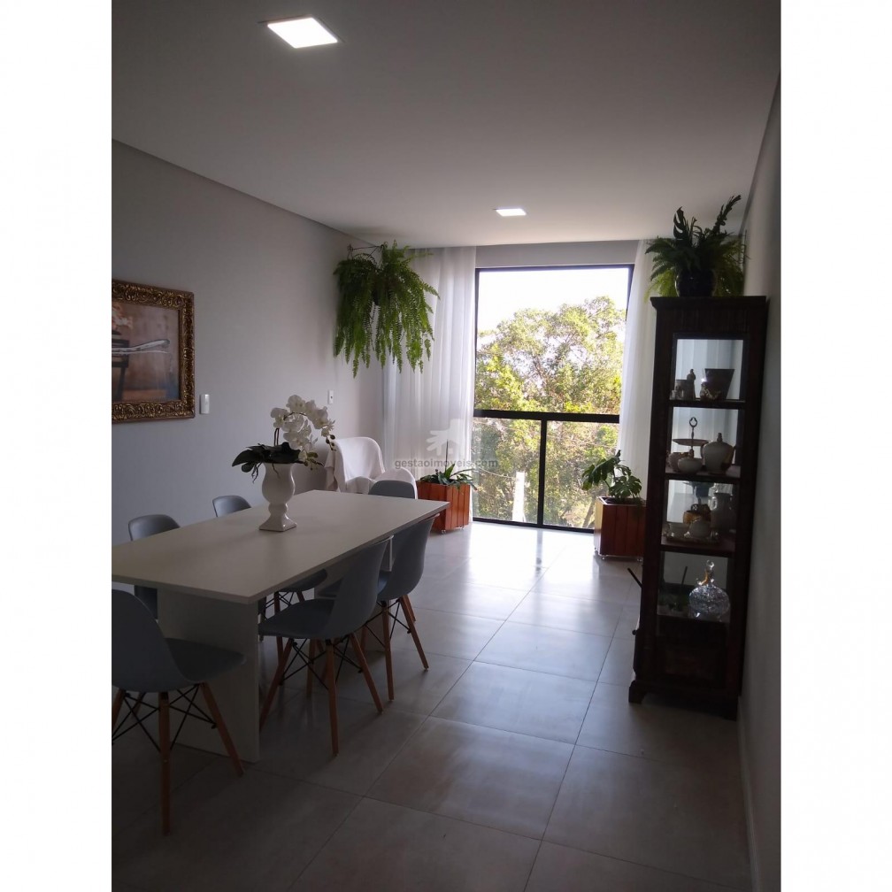 Casa à venda com 2 quartos, 125m² - Foto 9