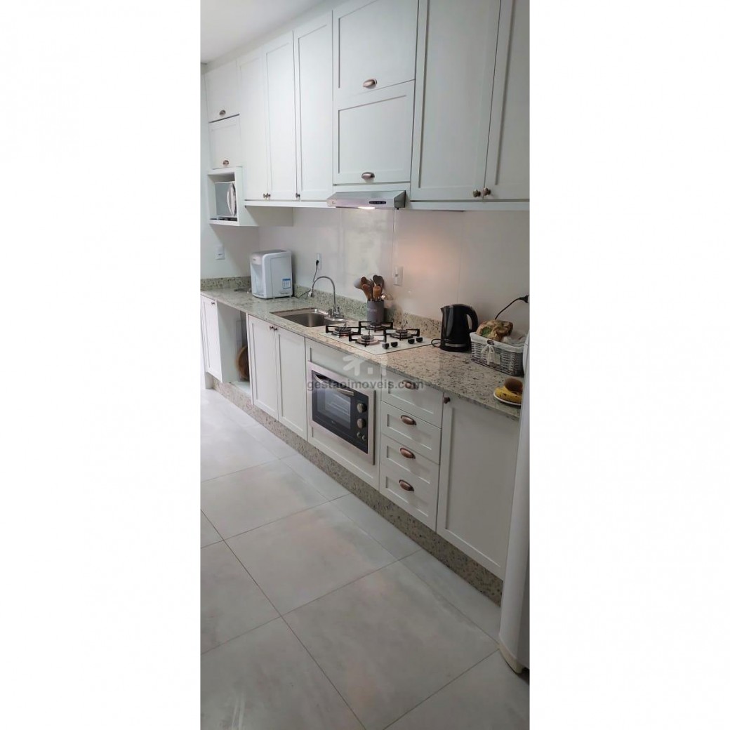 Casa à venda com 2 quartos, 125m² - Foto 11