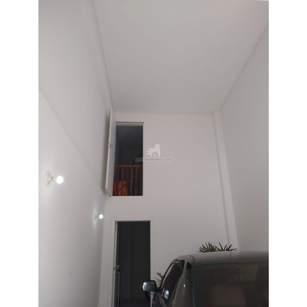 Casa à venda com 2 quartos, 125m² - Foto 7