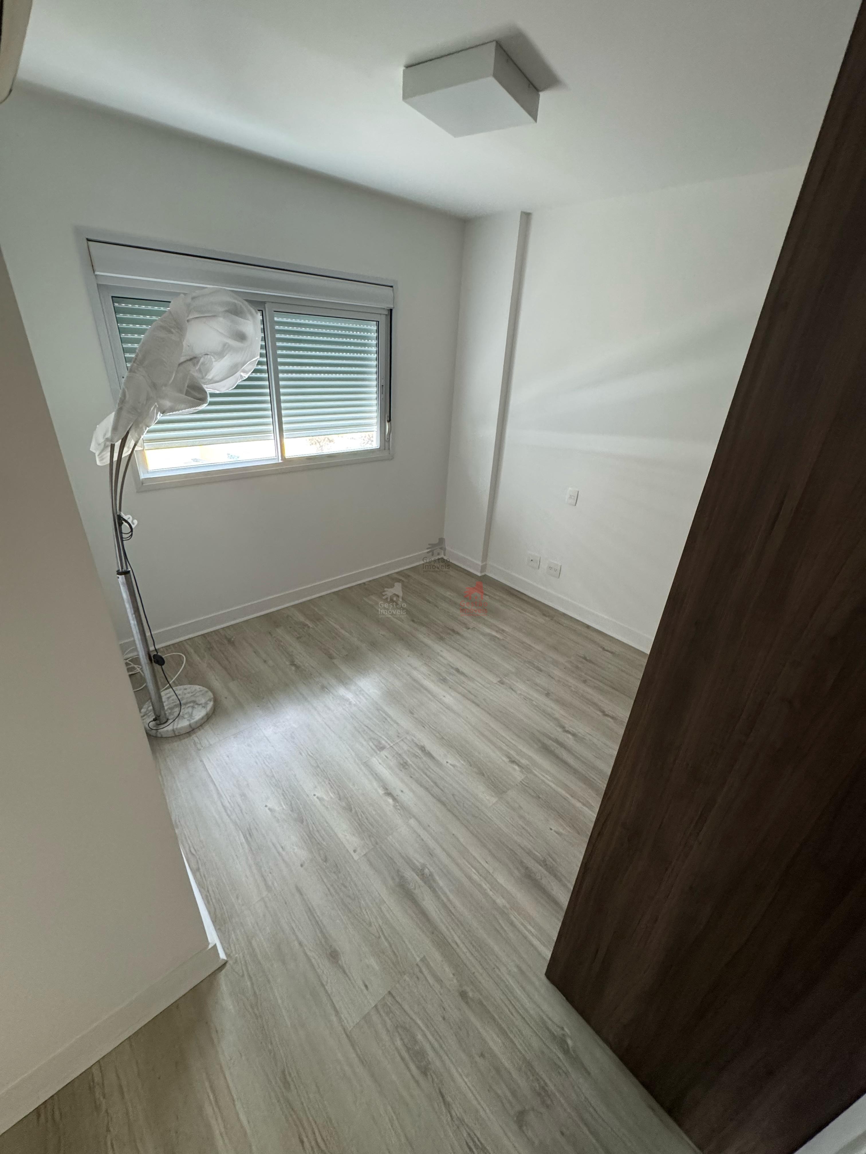Apartamento para alugar com 4 quartos, 184m² - Foto 10