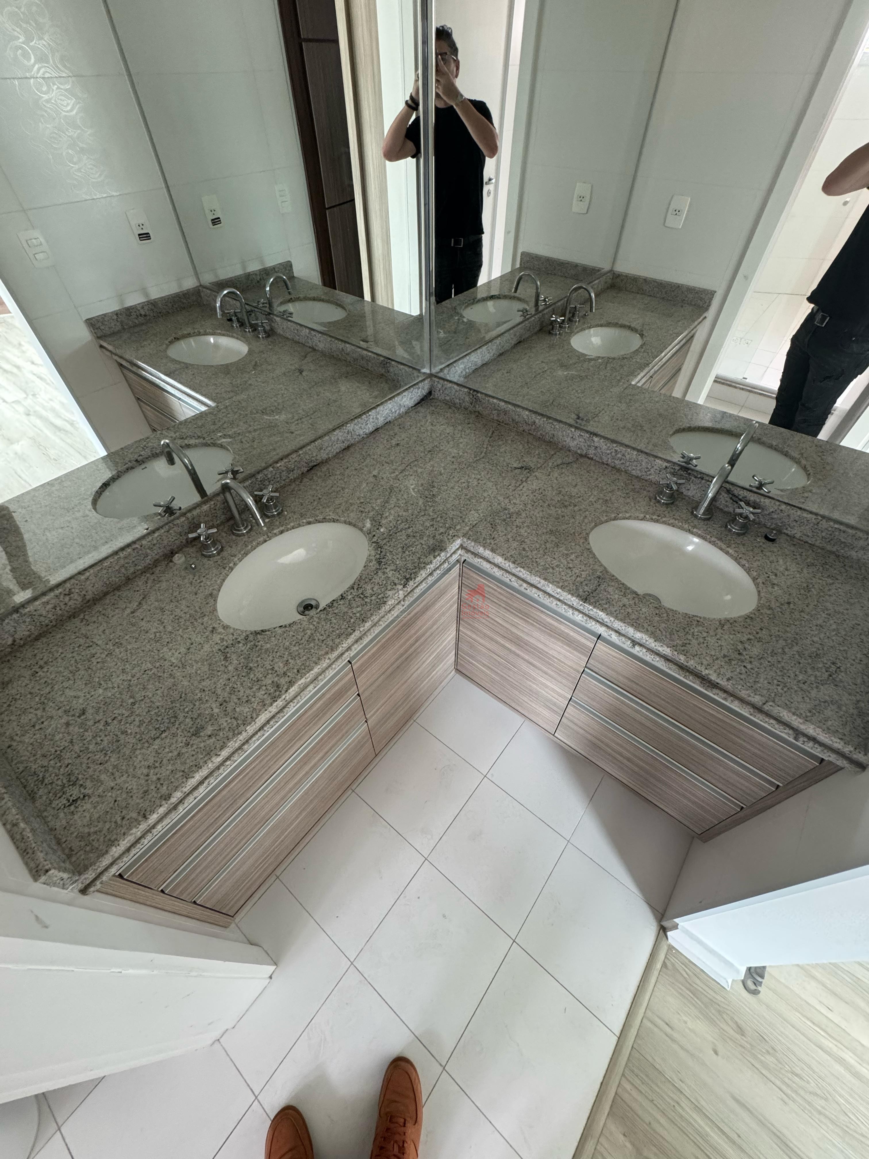 Apartamento para alugar com 4 quartos, 184m² - Foto 15