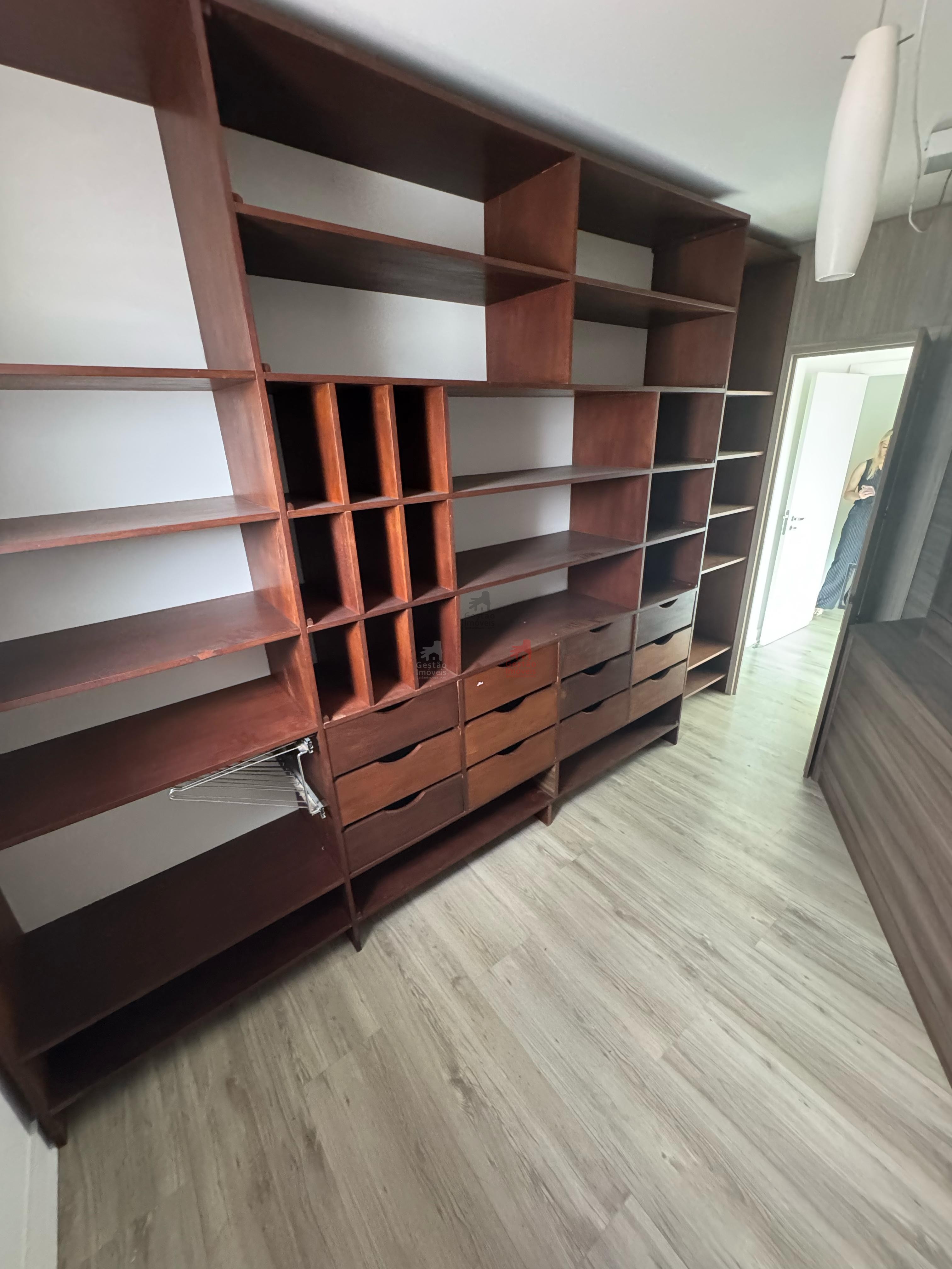 Apartamento para alugar com 4 quartos, 184m² - Foto 16
