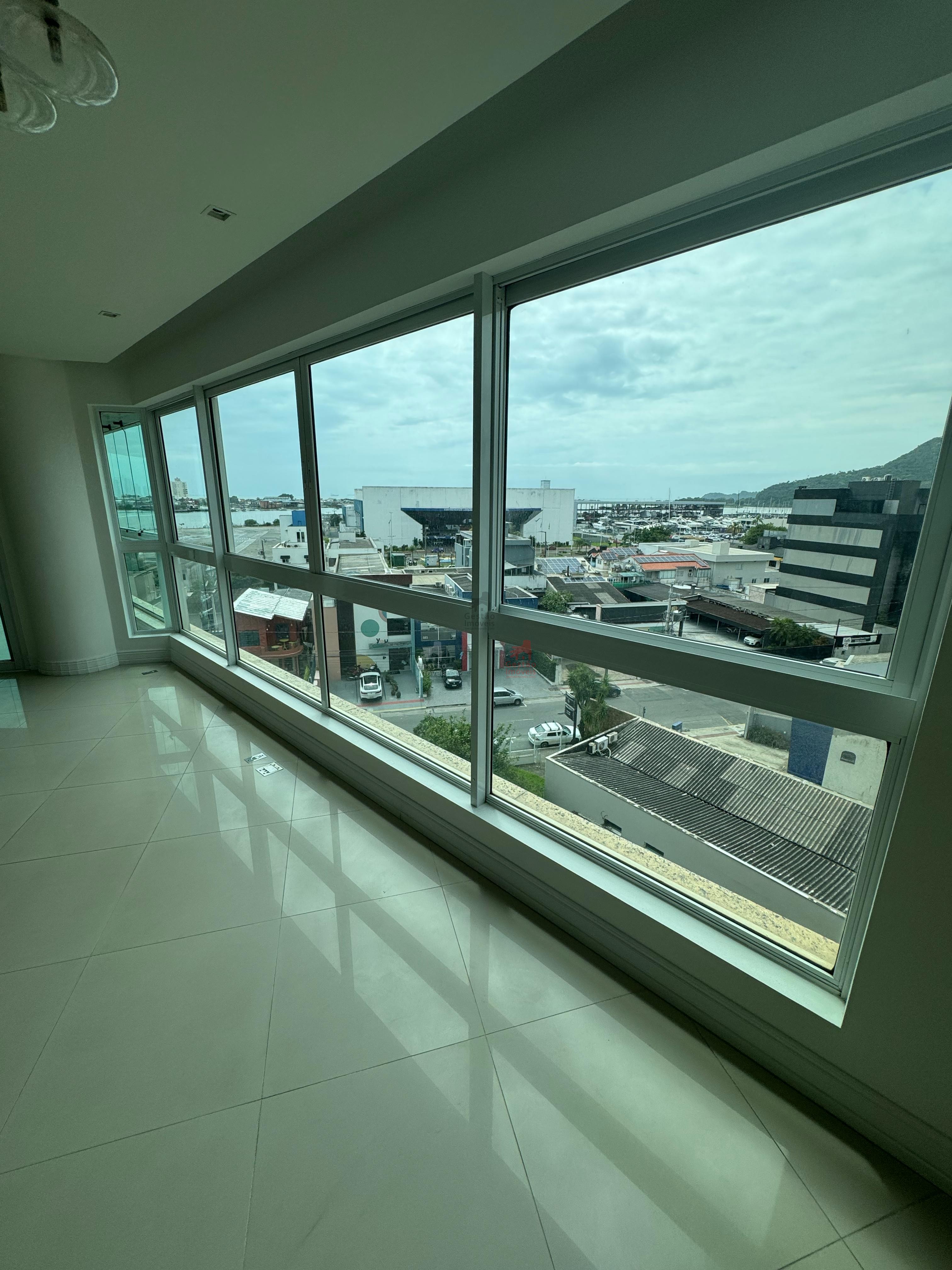 Apartamento para alugar com 4 quartos, 184m² - Foto 6