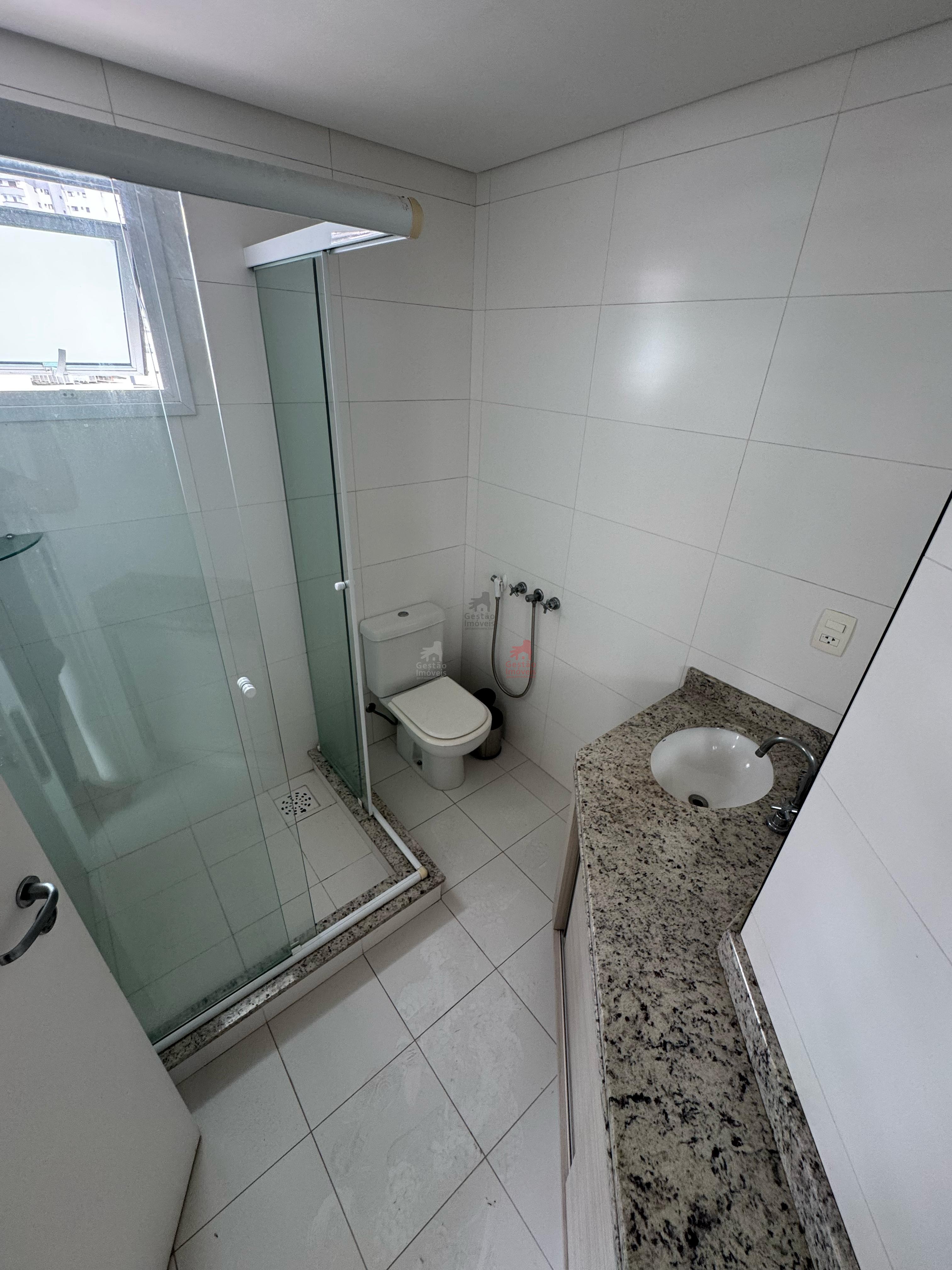 Apartamento para alugar com 4 quartos, 184m² - Foto 7