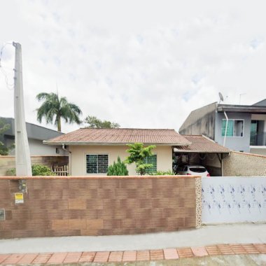 Casa 2 quartos com Piscina no Bairro Sta Regina em Camboriú Casa 2 quartos com Piscina no Bairro Sta Regina em Camboriú