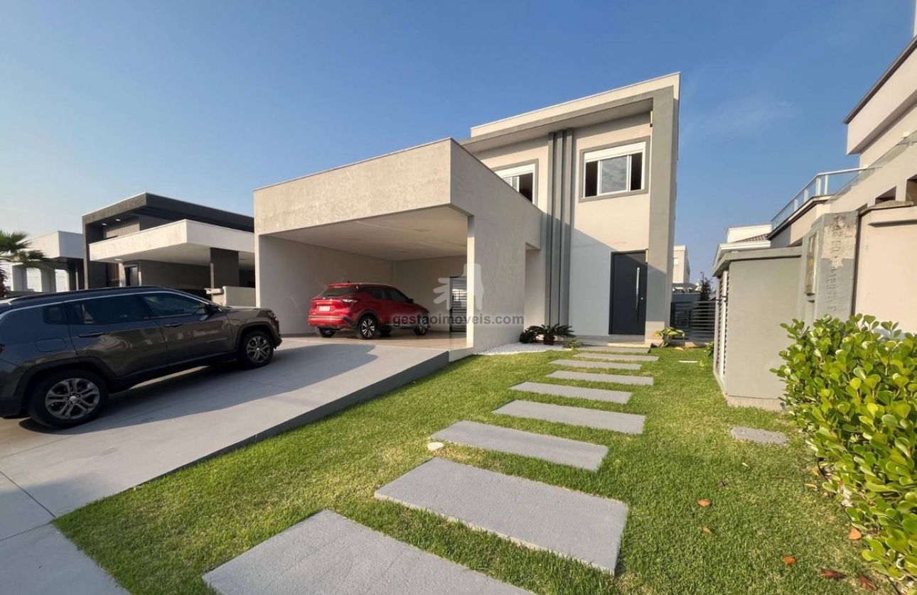 Casa, 3 quartos, 252 m² - Foto 1