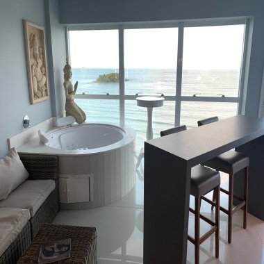 Apartamento de Luxo Frente Mar para locação anual em Balneário Camboriú Apartamento de Luxo Frente Mar para locação anual em Balneário Camboriú