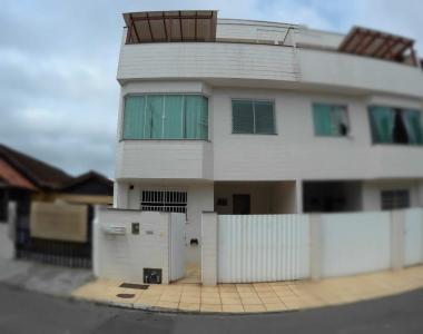 Triplex 3 dormitórios para locação no bairro municípios em BC Triplex 3 dormitórios para locação no bairro municípios em BC