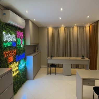 Sala Comercial à Venda – Centro de Balneário Camboriú Sala Comercial à Venda – Centro de Balneário Camboriú